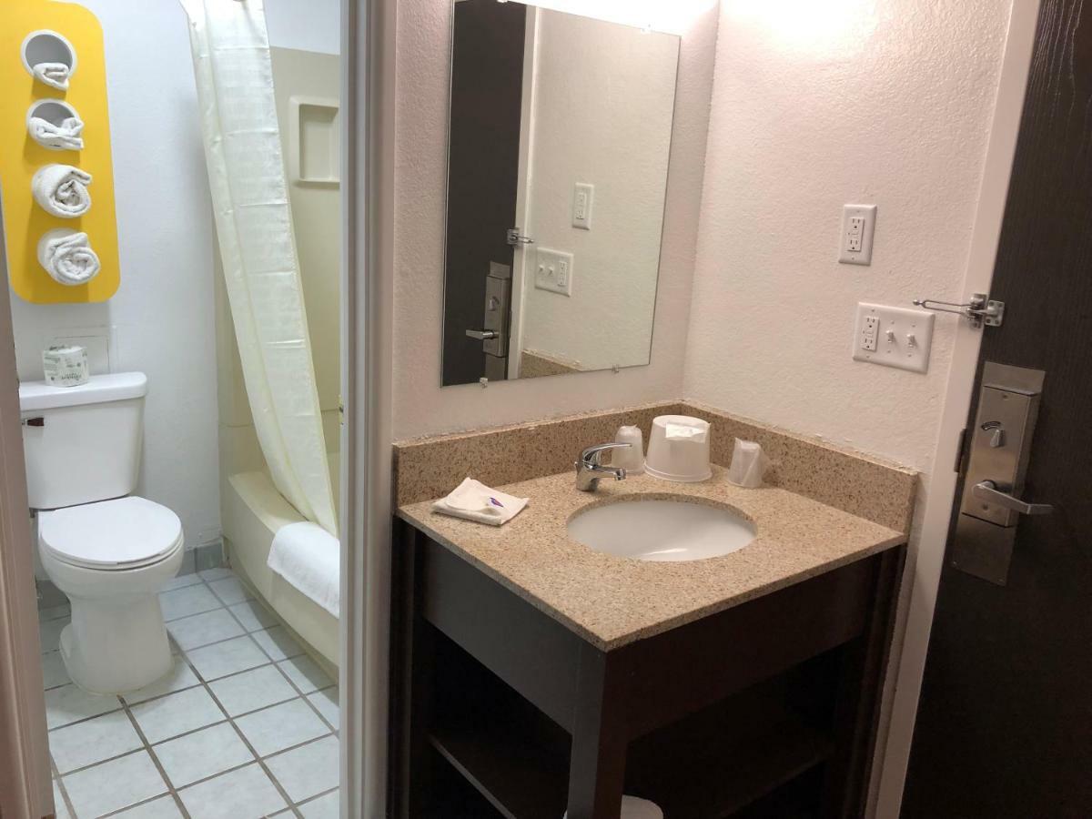 Motel 6-La Crosse, Wi Bagian luar foto